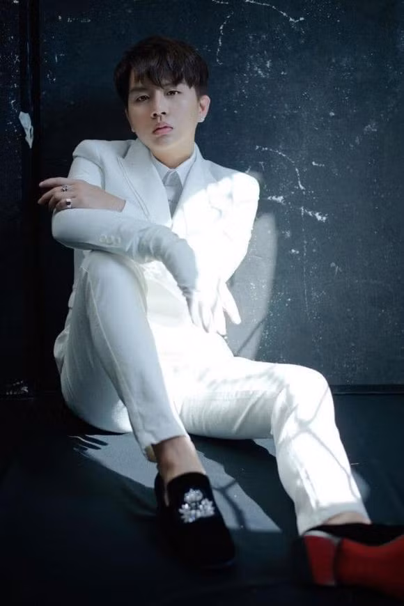 Duy Khanh phan phao cuc gat khi bi hoi ve gioi tinh