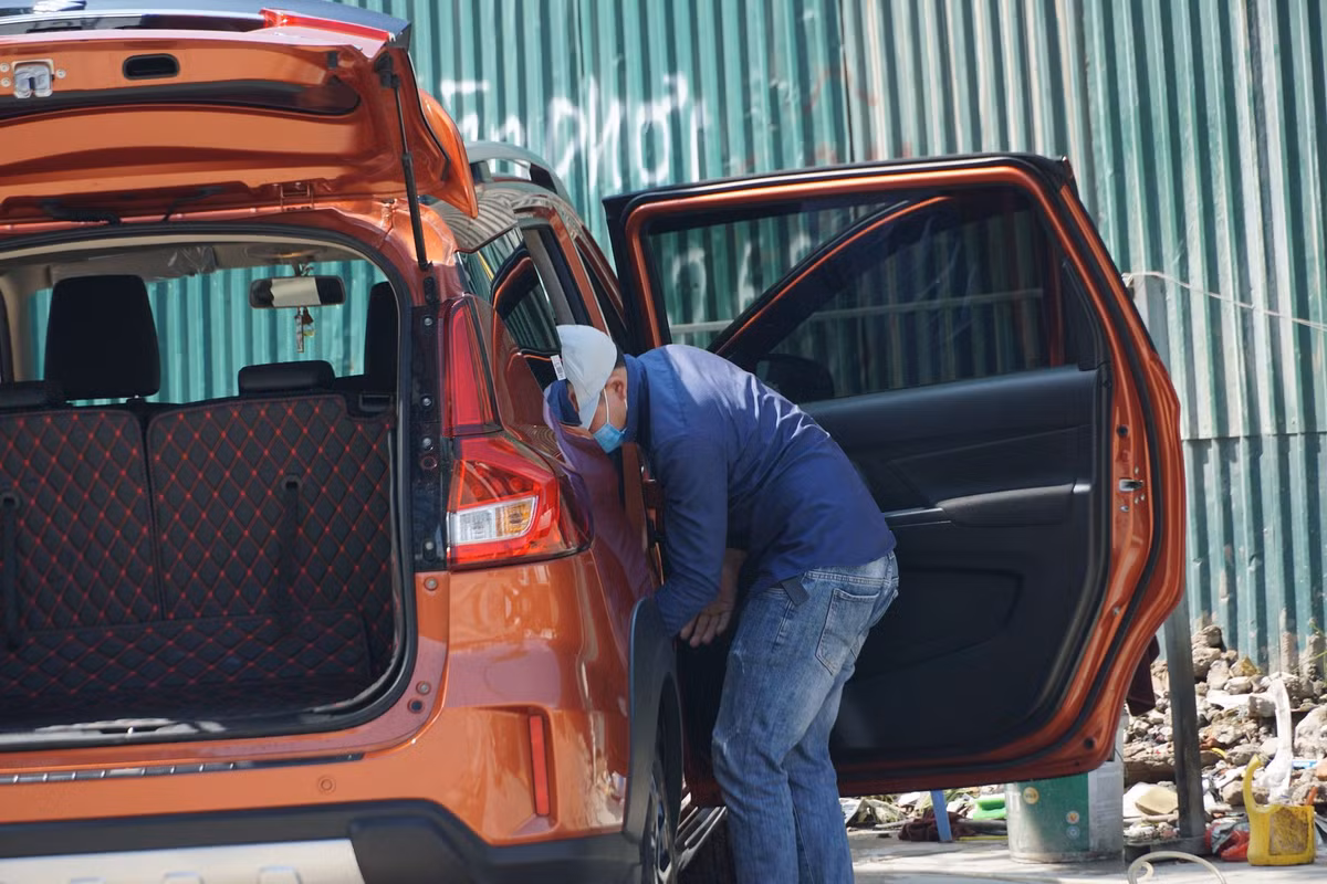 Thời gian rửa xe máy chỉ từ 10 -15 phút, tuy nhiên nhiều người đợi gần một giờ đồng hồ mới có thể lấy xe máy ra về.