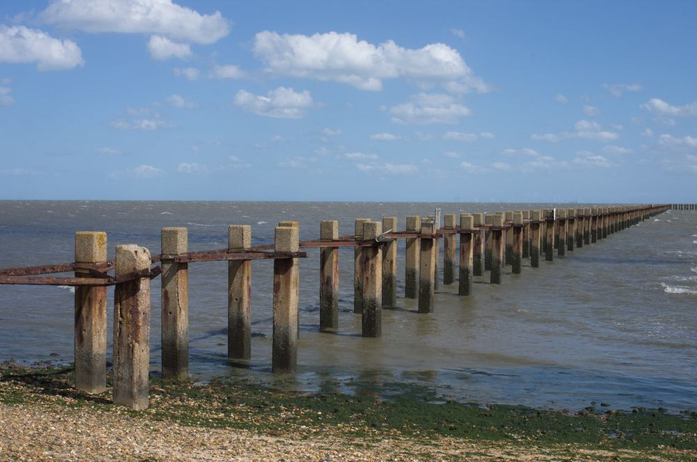 Hoạt động thương mại của Anh bị thiệt hại lớn về kinh tế. Vì vậy, giới chức Anh triển khai các kế hoạch đối phó quân Đức.