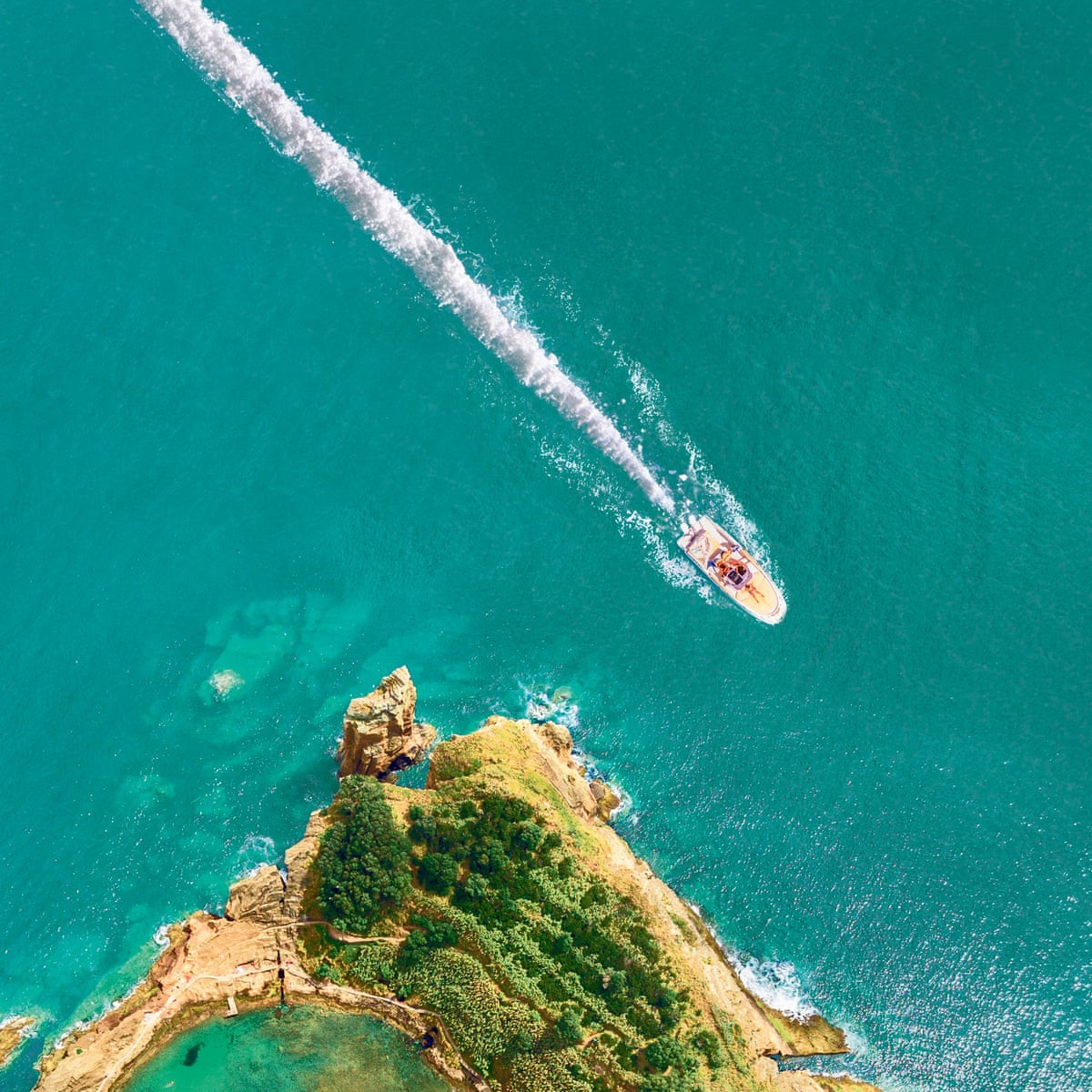 Do vậy, các chuyên gia đã và đang nỗ lực nghiên cứu nhằm sớm giải mã thành công nguồn gốc của công trình "khủng" dưới đáy biển Bồ Đào Nha.