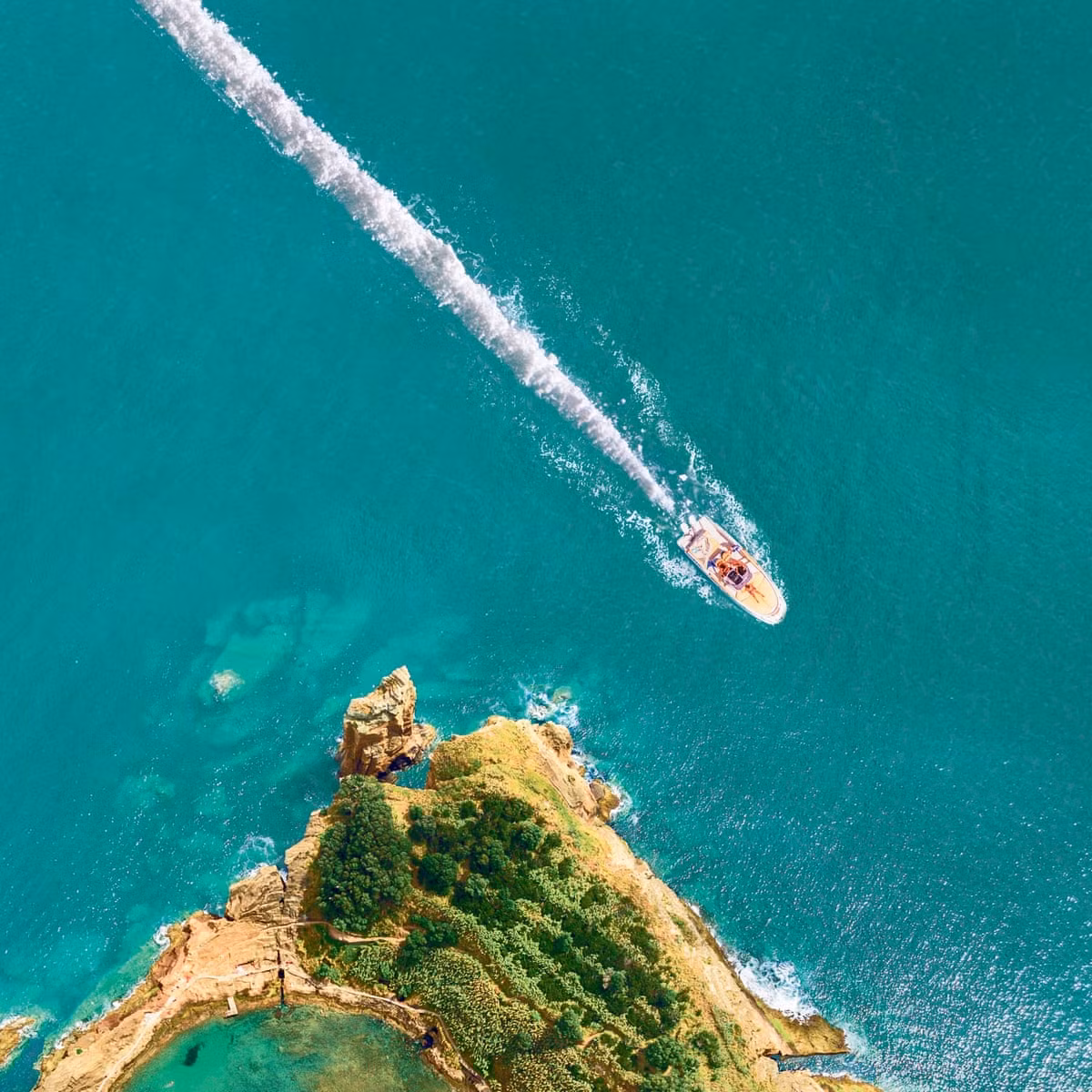 Do vậy, các chuyên gia đã và đang nỗ lực nghiên cứu nhằm sớm giải mã thành công nguồn gốc của công trình "khủng" dưới đáy biển Bồ Đào Nha.