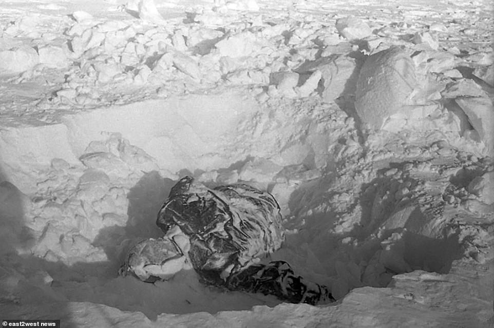 Mỗi thành viên leo núi tử vong với nhiều vết thương trên cơ thể. Trong số này, một số bị gãy xương ở ngực, có người vỡ hộp sọ.