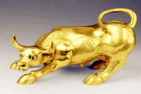 Bí quyết dùng linh vật trâu vàng trấn trạch trừ tà, chiêu tài gọi lộc Bi quyet dung linh vat trau vang tran trach tru ta, chieu tai goi loc