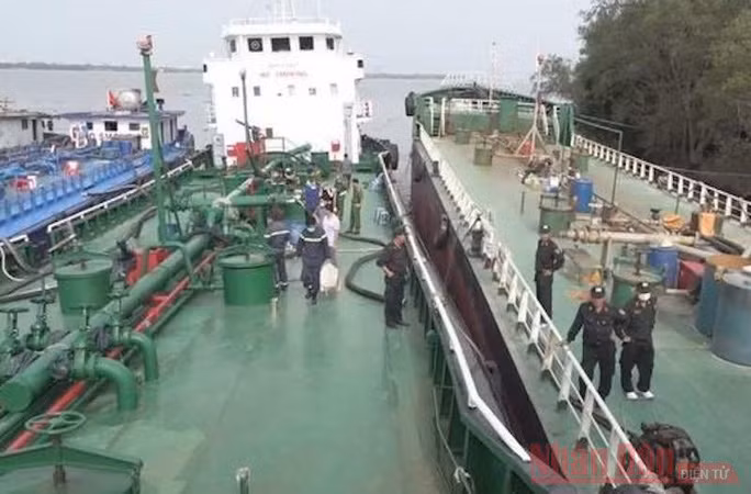 Vu duong day buon lau xang gia “khung”: Da co 33 nguoi bi khoi to-Hinh-3