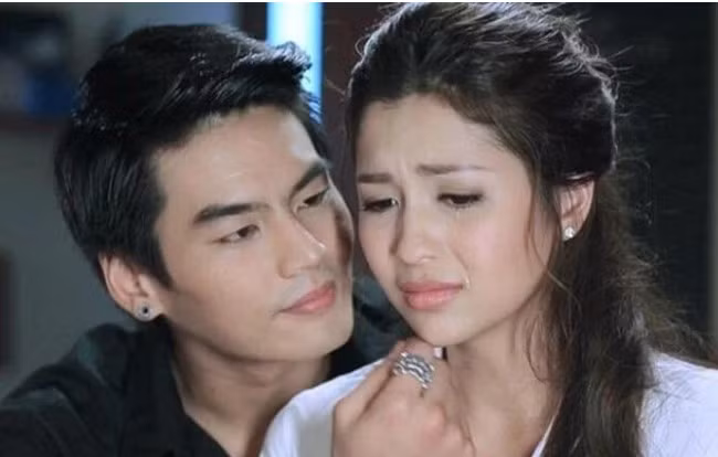 3 dau hieu dan ong chi yeu duong qua duong, xem ban la cho dung chan