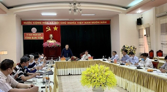 Kon Tum: Doan cong tac Bo Xay dung kiem tra tinh hinh dong dat tai huyen Kon Plong