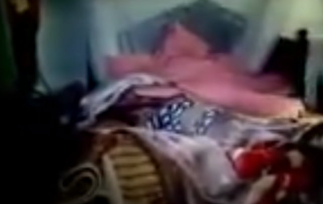 Công an xác định sau khi sát hại bà Sinh, hung thủ đã lấy chiếc xe Honda Air Blade của nạn nhân đi ra chợ Đồng Quang và bỏ lại đó. Được biết, bà Sinh đã ly dị chồng, thuê trọ sống một mình đã lâu, với công việc là cho vay lãi. 