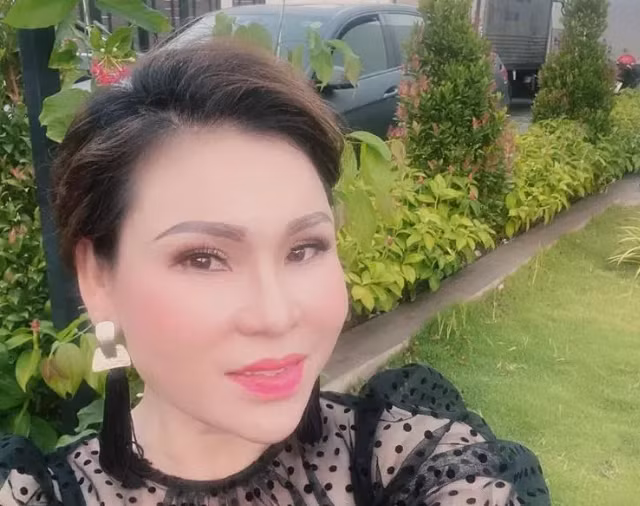 Khi những người vay tiền không còn khả năng thanh toán thì họ phải dùng tài sản (như: đất đai, nhà cửa và các tài sản khác) để thanh toán, cấn trừ các khoản tiền gốc và lãi cho Trà. Với cách thức và thủ đoạn như trên, Trà đã thực hiện hành vi phạm tội với nhiều người, tổng số tiền cho vay là hơn 921 tỷ đồng, tiền lãi là hơn 86 tỷ đồng. 