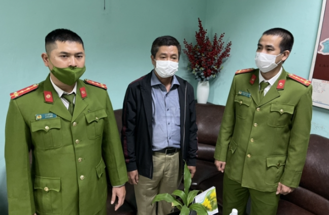 Tháng 2/2022, Công an tỉnh Thừa Thiên Huế đã khởi tố vụ án, khởi tố bị can và bắt tạm giam 4 tháng đối với ông Hoàng Văn Đức (Giám đốc CDC Thừa Thiên Huế) để điều tra về tội “Vi phạm quy định về đấu thầu gây hậu quả nghiêm trọng”.