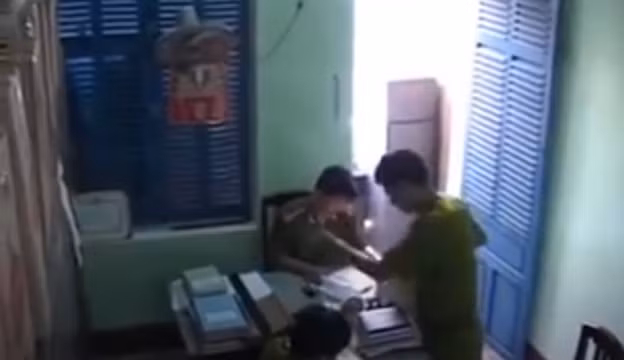 Cửu cho biết là khi đến đón cháu Dũng đã không thấy cháu Dũng ở trường. Sau khi tìm kiếm những nơi cháu Dũng có thể đến nhưng không thấy nên gia đình và Cửu đã đến Cơ quan Công an báo tin.