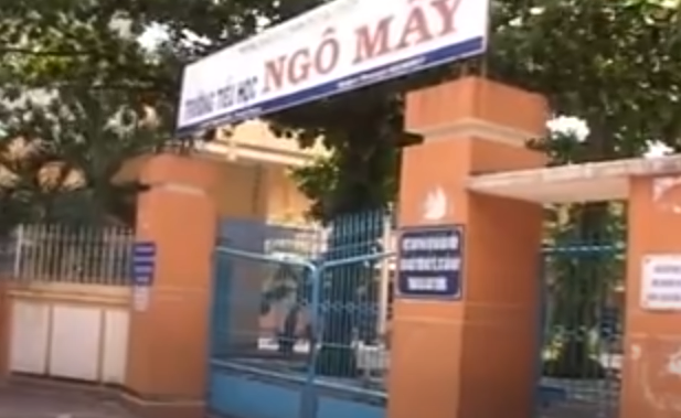 Theo gia đình nạn nhân, người đi đón cháu bé là Đặng Văn Cửu (SN 1989 ở IaYok, IaGrai, Gia Lai) sinh viên năm cuối trường Đại học Quy Nhơn. Cửu là nhân viên khách sạn của gia đình cháu bé.