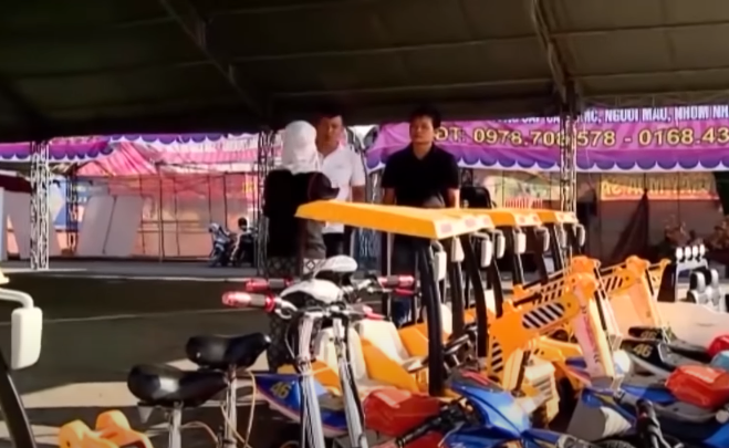 Công an tỉnh Vĩnh Phúc đã phải huy động tối đa lực lượng, chia thành nhiều tổ công tác, xác minh ở các tỉnh mới mở hội chợ để truy tìm Dư. Công an tỉnh Hà Giang cũng đổ quân mật phục dọc các tuyến đường từ Vĩnh Phúc đi Hà Giang, các điểm giáp biên giới Trung Quốc vì sau khi có thông tin phát hiện bộ xương khô trong nhà anh Hòa thì Dư chuẩn bị đi Hà Giang.