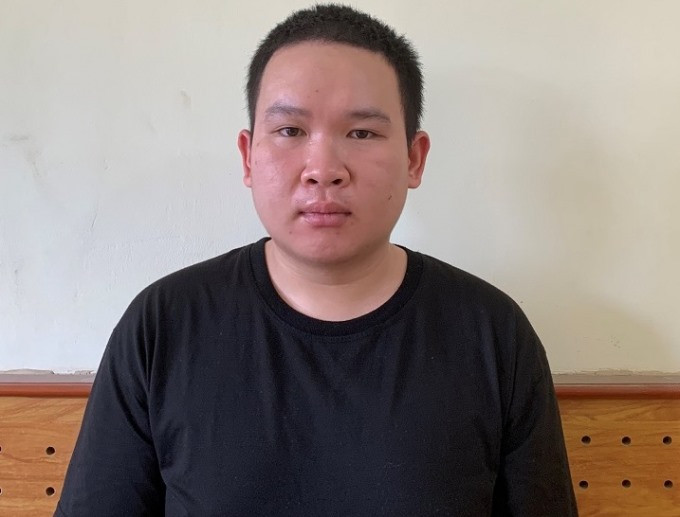  Được giao khóa kho, gã công nhân trộm hơn 1,3 tấn nhôm: Được giao cầm chìa khóa xưởng ở huyện Cao Lộc, tỉnh Lạng Sơn, Nông Ngọc Hoàng (SN 1996, trú TP Lạng Sơn) đã nhiều lần thực hiện hành vi trộm cắp với tổng trọng lượng 1,3 tấn nhôm để tiêu xài và trả nợ. 