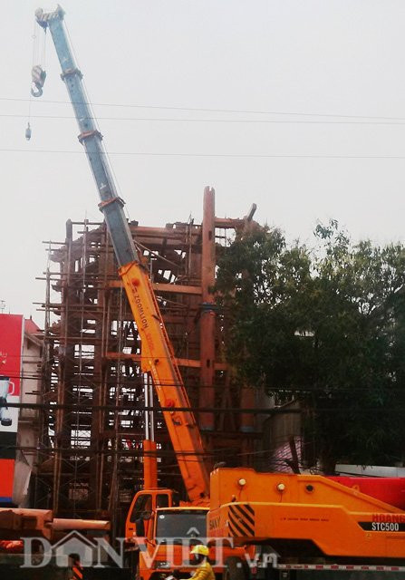 Ha Tinh: CSGT chan duong de dai gia dung nha