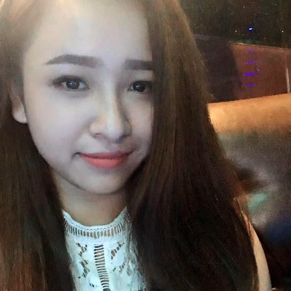 Sau câu chuyện này, Tùng bị khá nhiều dân mạng châm chọc. Anh chàng này còn bị chê là "biết đầu tư nhưng cách thực hiện lại quá thiếu suy nghĩ". Hành động đem iPhone 7 Plus ra để thuyết phục bạn gái chấp nhận tình cảm của Tùng bị cho là rất dễ khiến các cô gái cảm thấy không được tôn trọng, dễ hiểu nhầm rằng trong mắt đối phương cô gái đó chỉ là người hám của, vì tiền bạc mà chấp nhận yêu đương một cách mù quáng.