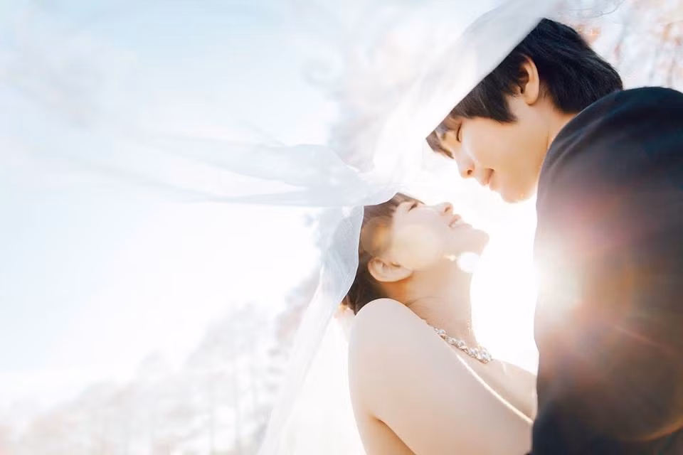 Hiện tại, Minh Lan và Yuta đã có một đứa con đầu lòng. Tuy thời gian vừa qua Minh Lan có trở về Việt Nam để sinh con nhưng cô cũng đang khá nóng lòng trở về Nhật Bản cùng với sự chào đón, mong ngóng của Yuta cùng gia đình nhà chồng. Chuyện tình đẹp, lãng mạn và một cái kết rất có hậu của một cô gái Việt du học ở Nhật Bản đã và đang được rất nhiều bạn trẻ trong nước thầm ngưỡng mộ. Ảnh trong bài: Facebook nhân vật.