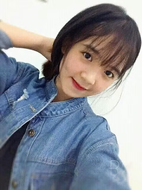 Dù vậy, Huyền Châu vẫn có số lượng hơn 10 nghìn người theo dõi trên Facebook. Hầu hết mọi người đều yêu quý cô bé bởi tính tình hồn nhiên, vui vẻ và đặc biệt là nét xinh xắn, tự tin của tuổi mới lớn. Sự khiêm tốn, kiệm lời nhưng vẫn vui vẻ, hòa đồng khi cần thiết thiết cũng chính là điều giúp Huyền Châu "ăn điểm" với bạn bè, cư dân mạng Việt.