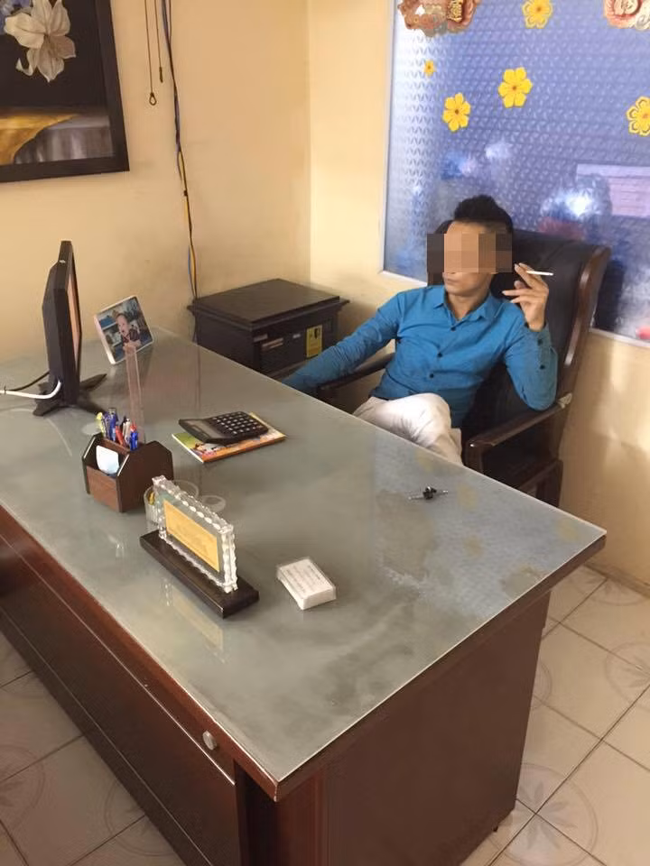 Rất có thể "đại gia Long Biên" này muốn thông qua đoạn clip thách rượu vừa qua, tự nhập vai vào một kẻ "sĩ gái", bị mất hết tiền để tạo ra một trò vui trên mạng xã hội. Do clip được lan truyền quá nhanh, bản thân người đăng tải cũng không kiểm soát được hết những luồng ý kiến từ mạng xã hội nên T.Năng đã xóa bỏ clip này và không bình luận gì thêm về nó.