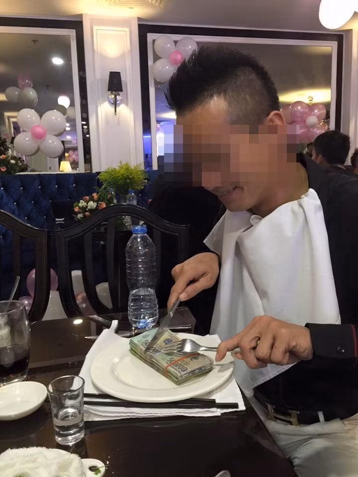 Dựa vào những hình ảnh trên trang cá nhân mà T.Năng chia sẻ, có thể thấy đây là một nhân vật khách yêu thích việc đem tiền bạc ra là công cụ phục vụ các trò chơi, tiêu khiển. T.Năng có nhiều bức ảnh khoe tiền, dùng xấp tiền dễ dỗ con hoặc đặt cọc tiền lên đĩa ăn trong nhà hàng... để chụp ảnh khoe lên mạng. Dựa vào những hình ảnh, hành động này, có thể thấy lời đồn đoạn clip thách rượu gái xinh bằng xấp tiền 7 triệu vừa qua chỉ là một sản phẩm cho T.Năng dựng lên là hoàn toàn có cơ sở.