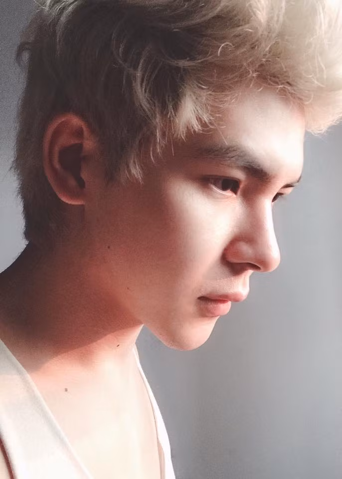 Trong tương lai, chắc chắn hot boy 9X Ngoại thương còn gặt hái được nhiều thành công hơn nữa trên con đường nghệ thuật mà anh chàng đang theo đuổi. Ảnh trong bài: Facebook nhân vật.