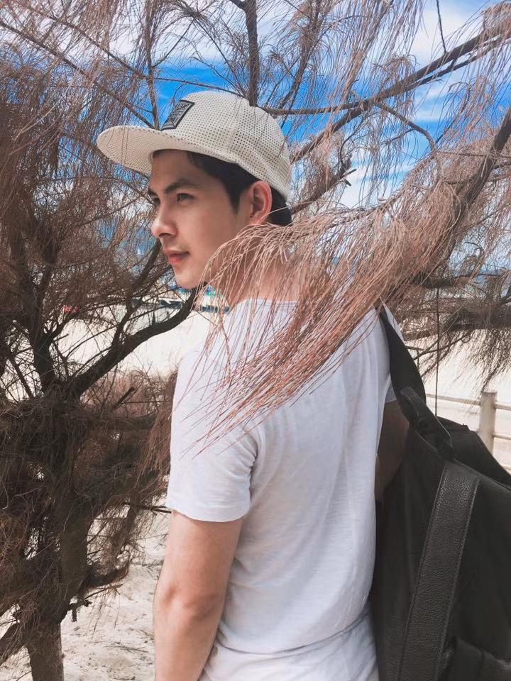 Theo như chia sẻ của Đức Hiếu, để đạt được thành công như hiện tại cũng đều do nỗ lực của bản thân, trước khi làm một việc gì chàng trai đều đặt ra mục tiêu rõ ràng và toàn tâm toàn ý thực hiện bằng hết sức mình. Mặc dù việc học và lịch tham gia các hoạt động nghệ thuật vô cùng bận rộn nhưng nhờ sự sắp xếp thời gian khoa học đã giúp anh chàng có đủ thời gian và sức khỏe để hoàn thành tốt mọi việc.