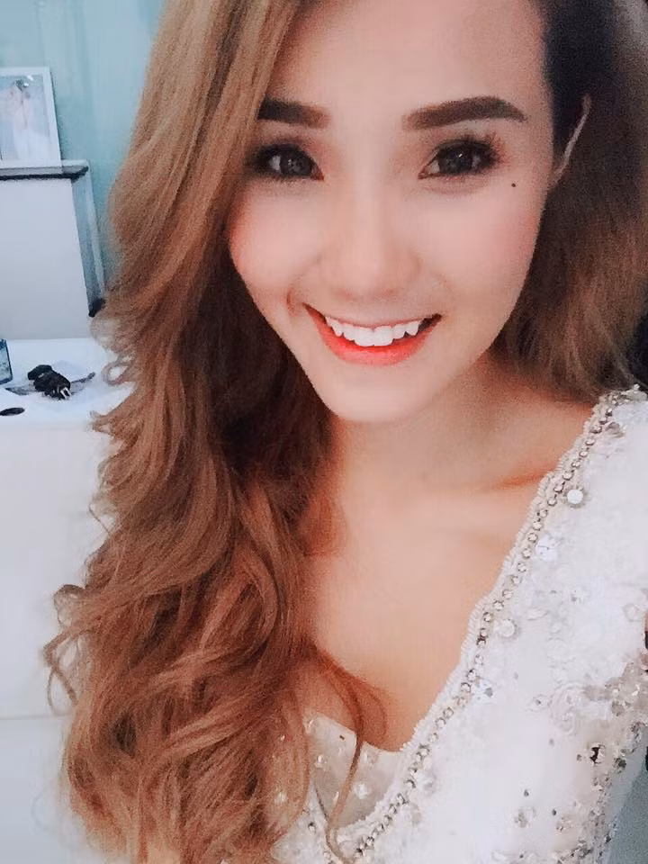 Nổi tiếng trong cộng đồng mạng bằng nhiều bộ ảnh xinh hút hồn và khả năng làm tốt nhiều công việc, hiện cô nàng hot girl 9X đang hoạt động đa zi năng trong vai trò người mẫu ảnh, ca sĩ, diễn viên trẻ. Năm 2015, Nam Phương từng lọt Top 10 cuộc thi MISS DOS, giành giải Miss Dạ hội và giải Trang phục đẹp nhất.