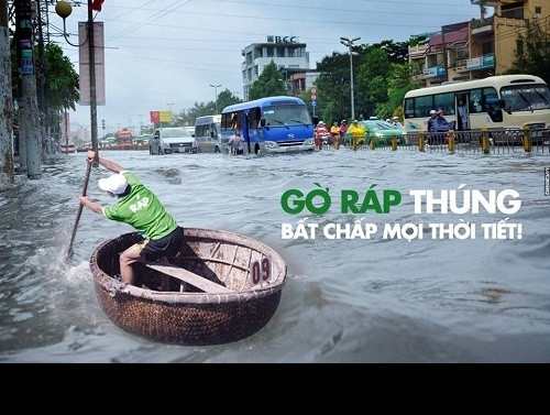 Grab bike - "Xe ôm thời đại mới" đang hoạt động rất tích cực trong thời gian gần đây và nhân trận mưa lịch sử ở Sài Gòn, có chăng "Grab thúng", một phương tiện mới nữa sẽ được ra đời và đưa vào hoạt động. Xe máy, xe hơi đã lỗi thời, đây là "mùa" của thuyền thúng lên ngôi.