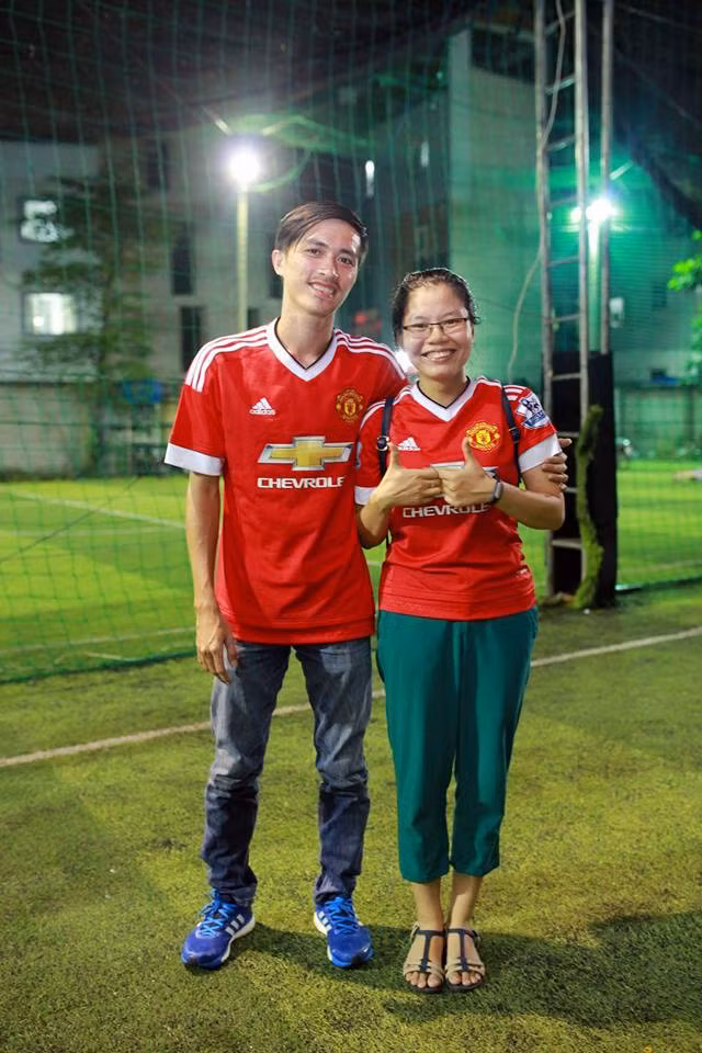 Ngoài đời, cặp vợ chồng trẻ có lối sống khá giản dị, họ yêu thích du lịch và luôn tận dụng thời gian rảnh để vi vu cùng nhau.