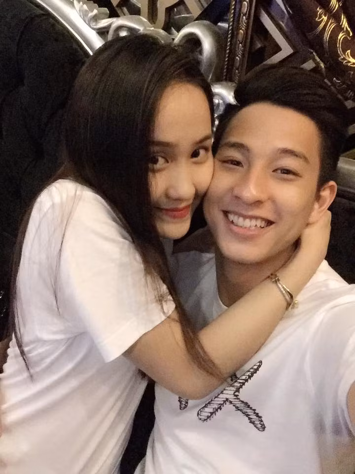 Ánh Nhi vốn được biết đến như một "tiểu thư con nhà giàu", nhưng cô vẫn giữ được sự nhí nhảnh, hòa đồng, hồn nhiên đúng tuổi. Vì vậy, kể cả khi cô yêu Hồng Nam, nhiều fans nữ của chàng cầu thủ này vẫn vui mừng chúc phúc. Chuyện tình của họ đang được mong chờ sẽ có một kết thúc đẹp cho đôi trai tài gái sắc.