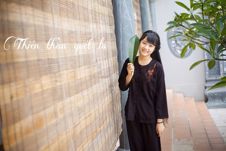 Dù được nhiều dân mạng khen ngợi nhưng Diệu Linh cũng chia sẻ thẳng thắn rằng cô không hề thấy thoải mái nếu như bị soi xét quá kỹ, càng không muốn có ai đó gán cho mình những biệt danh nghe rất "kêu" nhưng bên trong lại sáo rỗng. Ảnh trong bài: Facebook nhân vật.