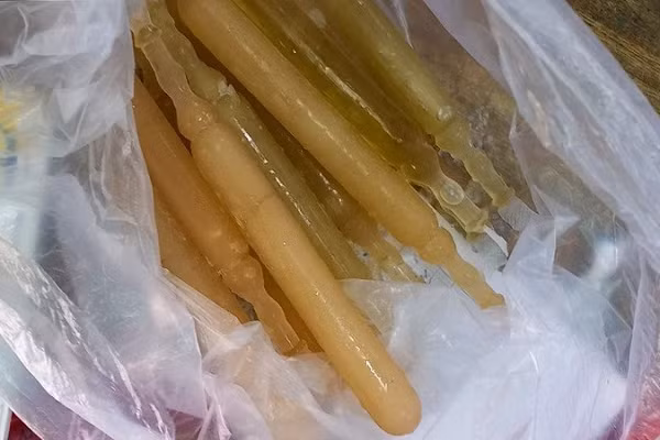 Kem ong va nhung mon “la” khien hoc sinh ngo doc