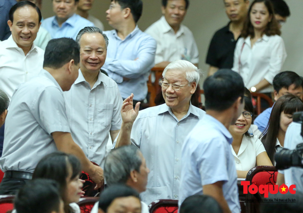 Kỳ họp thứ 5, Quốc hội khóa XIV đã dành phần lớn thời gian để thảo luận, thông qua 7 luật và 8 Nghị quyết. Quốc hội cũng xem xét, cho ý kiến đối với một loạt dự án luật.