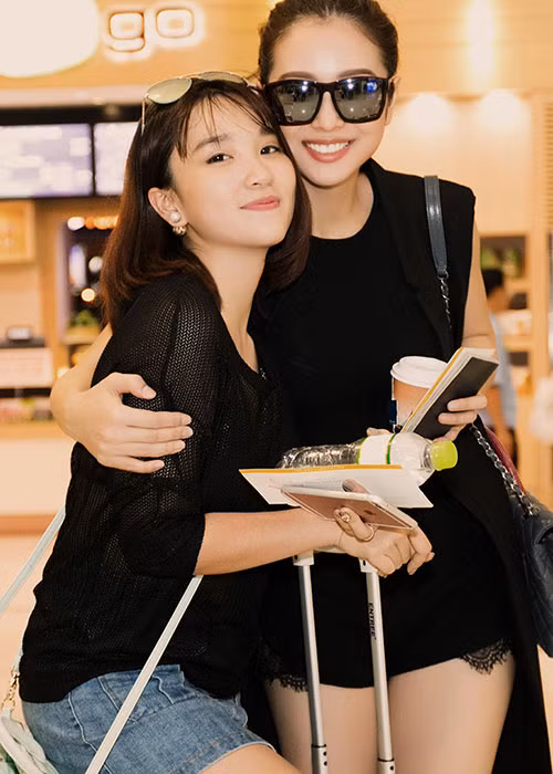 Ngay sau khi hoàn thành phần ghi hình, Jennifer Phạm đã đáp chuyến máy bay về Hà Nội cùng với biên đạo dancesport Chu Quỳnh Trang.