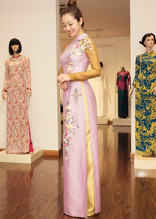 Hoa hau Jennifer Pham dan ban nhay di may ao dai Tet-Hinh-8