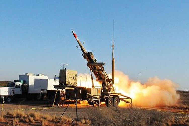 Hệ thống tên lửa chống tên lửa đạn đạo PAC (Patriot Advanced Capability), gọi tắt là Patriot, được Mỹ phát triển để thay thế hệ thống Nike Hercules (là hệ thống phòng không tầm trung và tầm cao của Lầu Năm Góc) và thay thế hệ thống MIM - 23 Hawk (hệ thống phòng không chiến thuật tầm trung của quân đội Mỹ).