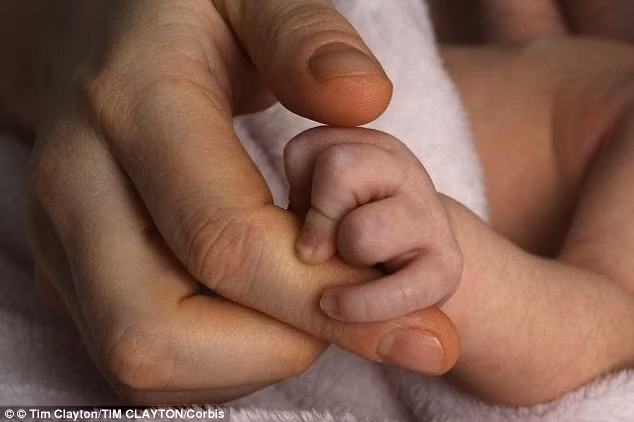 Thuốc giảm đau nhóm Opioid tăng nguy cơ dị tật thai nhi