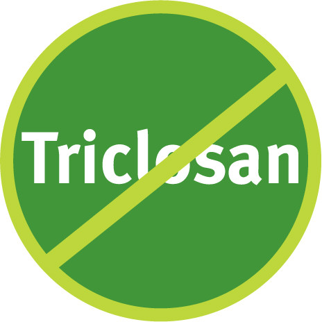 Triclosan. Triclosan vốn là một chlorophenol (hóa chất gây ung thư ở người) có thể gây ra một loạt kích ứng da, nhưng vì nó có thể tạm thời vô hiệu hóa dây thần kinh cảm giác nên khi tiếp xúc với hóa chất này sẽ ít gây ra cảm giác đau. Với liều lượng nhỏ, chlorophenol có thể khiến cho cơ thể đổ mồ hôi lạnh, suy tuần hoàn, co giật, hôn mê và thậm chí là tử vong.