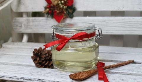 Dầu dừa. Dùng dầu dừa thay cho dầu oliu hay dầu thực vật khi nấu ăn, hoặc thêm một muỗng cà phê dầu dừa vào trà thảo dược hay cà phê để giảm béo hiệu quả.