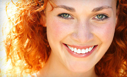 Tẩy trắng răng bằng nước tiểu. người La Mã cổ xưa ngậm nước tiểu như một cách để làm trắng răng, loại bỏ các mảng ố.