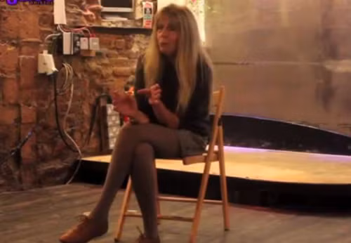 Cụ già giữ sắc đẹp trong 20 năm nhờ uống nước tiểu. Cụ cho biết nhờ uống nước tiểu mà cụ có vóc dáng mảnh mai và thân hình trẻ trung như hiện tại. Cụ cũng không cần phải đi khám bác sỹ hơn một thập kỷ nay.