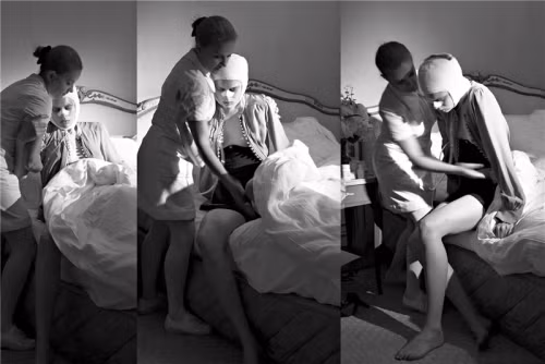 Sau công cuộc đại trùng tu cơ thể từ nâng ngực, hút mỡ bụng, gọt mặt và nâng mũi...những cô gái phải chịu đựng sự đau đớn kinh hoàng trong khoảng thời gian hồi phục.