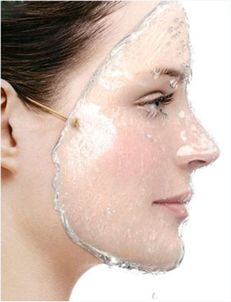 Mặt nạ ngủ. Đây là lớp màng cấp nước cấp ẩm bảo vệ và tái tạo làn da suốt cả 1 đêm dài, bạn có thể dùng 2-3 lần/tuần, thậm chí dùng mỗi tối nếu cảm thấy da không bị quá bội thực.