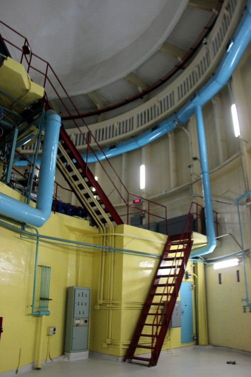 Cận cảnh bên trong lò phản ứng hạt nhân duy nhất Việt Nam - Hình 7 Can canh ben trong lo phan ung hat nhan duy nhat Viet Nam-Hinh-7