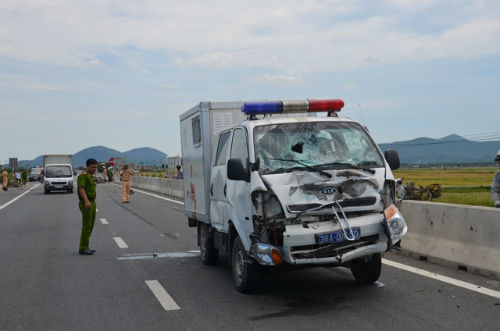 Những vụ tai nạn giao thông thảm khốc tuần qua (18-23/5/2015) - Hình 2 Nhung vu tai nan giao thong tham khoc tuan qua (18-23/5/2015)-Hinh-2