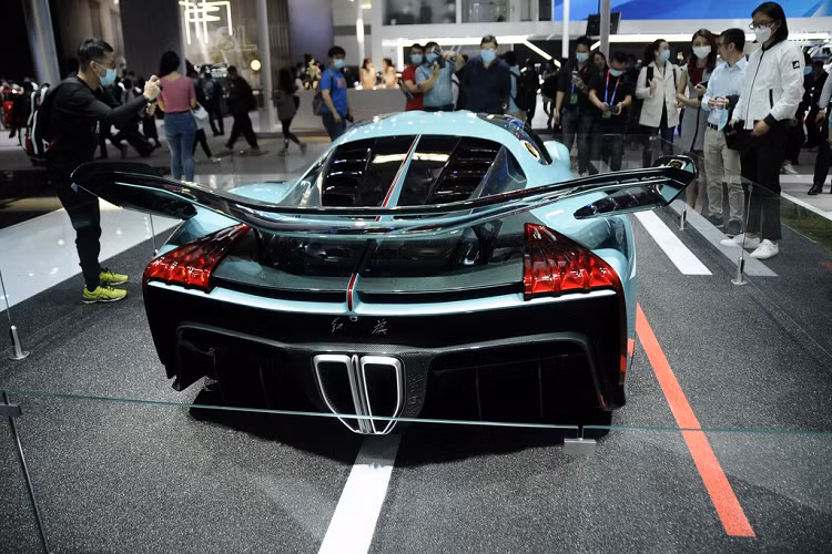 Cung cấp sức mạnh cho xe là động cơ tăng áp V8 kết hợp với động cơ điện, sản sinh công suất 1.400 mã lực. Với thông số này, S9 có thể tăng tốc 0-100 km/h trong 1,9 giây, tốc độ tối đa khoảng 400 km/h.