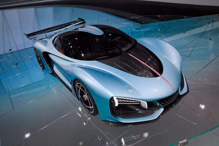 Hongqi S9 sẽ được sản xuất từ đầu năm 2021 với sự hợp tác giữa FAW, tập đoàn chủ quản của Hongqi và Silk EV (Mỹ). Hongqi S9 được thiết kế tại Italy và sản xuất tại tỉnh Cát Lâm, Trung Quốc.