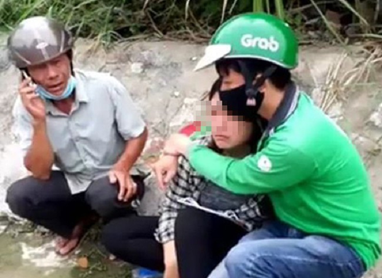 Thua de, 1 phu nu dung chuyen bi cuop hon 200 trieu