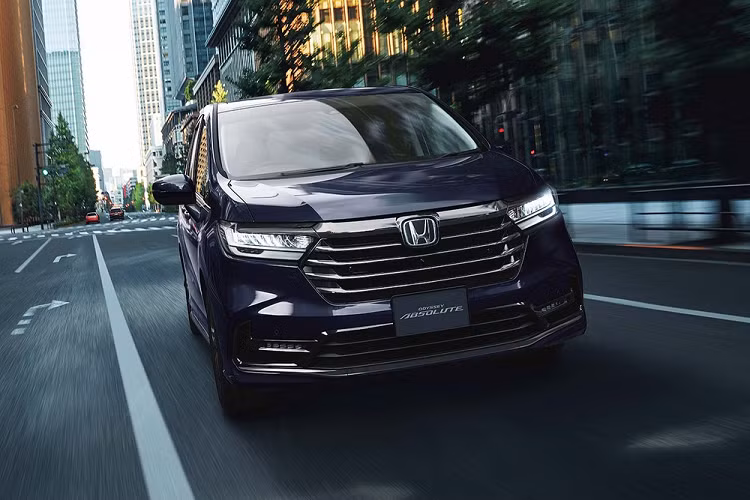  Dự kiến, Honda Odyssey 2021 sẽ chính thức được bày bán tại thị trường Nhật Bản vào cuối năm nay. Hiện giá xe Honda Odyssey 2021 vẫn chưa được công bố.