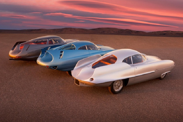 Trong số này không thể không kể tới bộ ba concept xe Alfa Romeo được sản xuất vào những năm 1950. Chúng được gọi chung là concept xe Alfa Romeo Berlina Aerodinamica Tecnica (B.A.T.) do Bertone chế tạo.