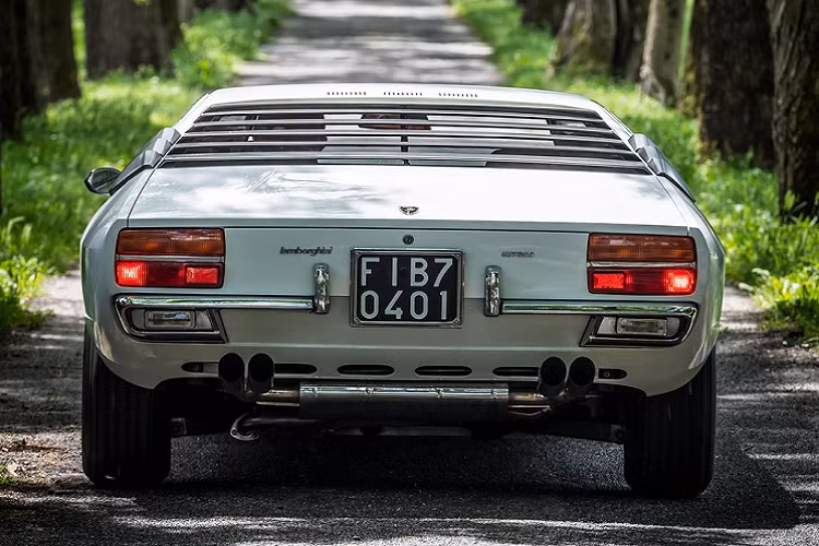 Số lượng sản xuất Lamborghini P200 Urraco được rút xuống còn 66 chiếc cho thị trường Italy trong khoảng thời gian từ năm 1975 tới 1977.